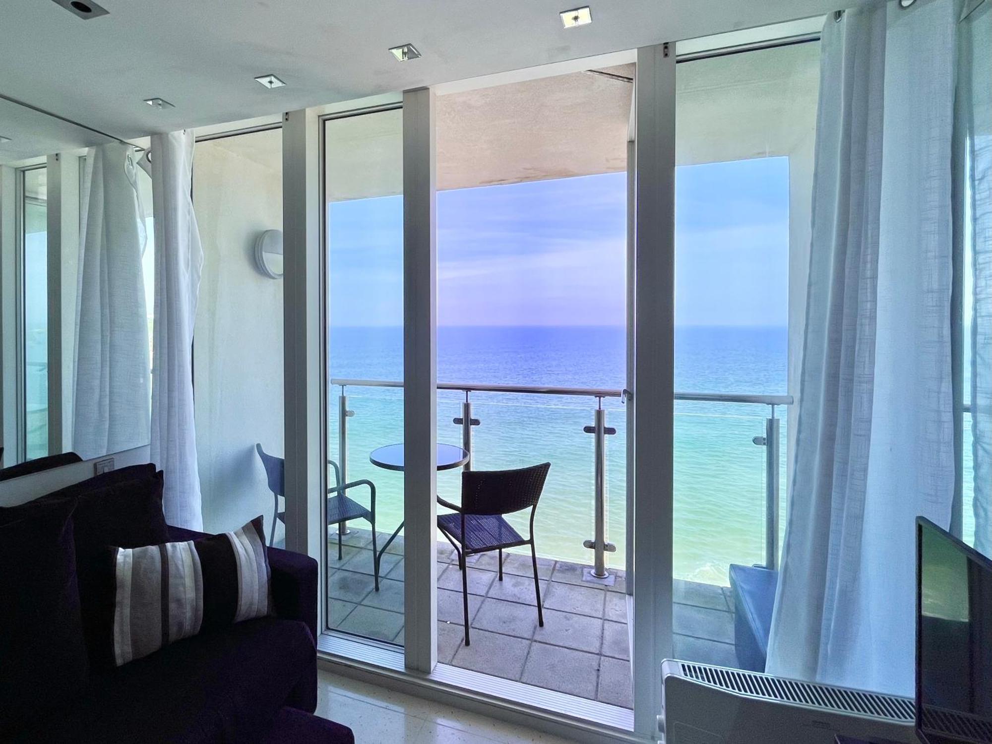 Newquay Rocklands Beach View Exterior foto